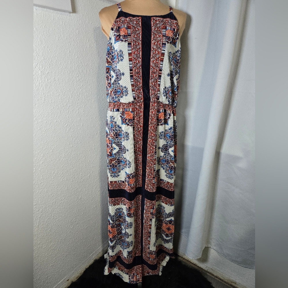 Elegant Patterned Maxi Dress in Blue and Red